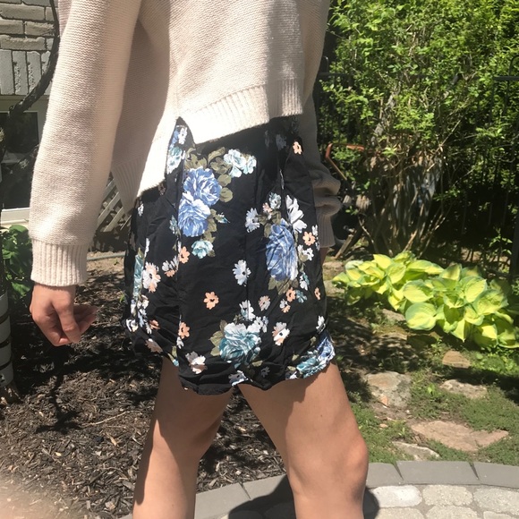 Garage Floral Skirt - Picture 3 of 5